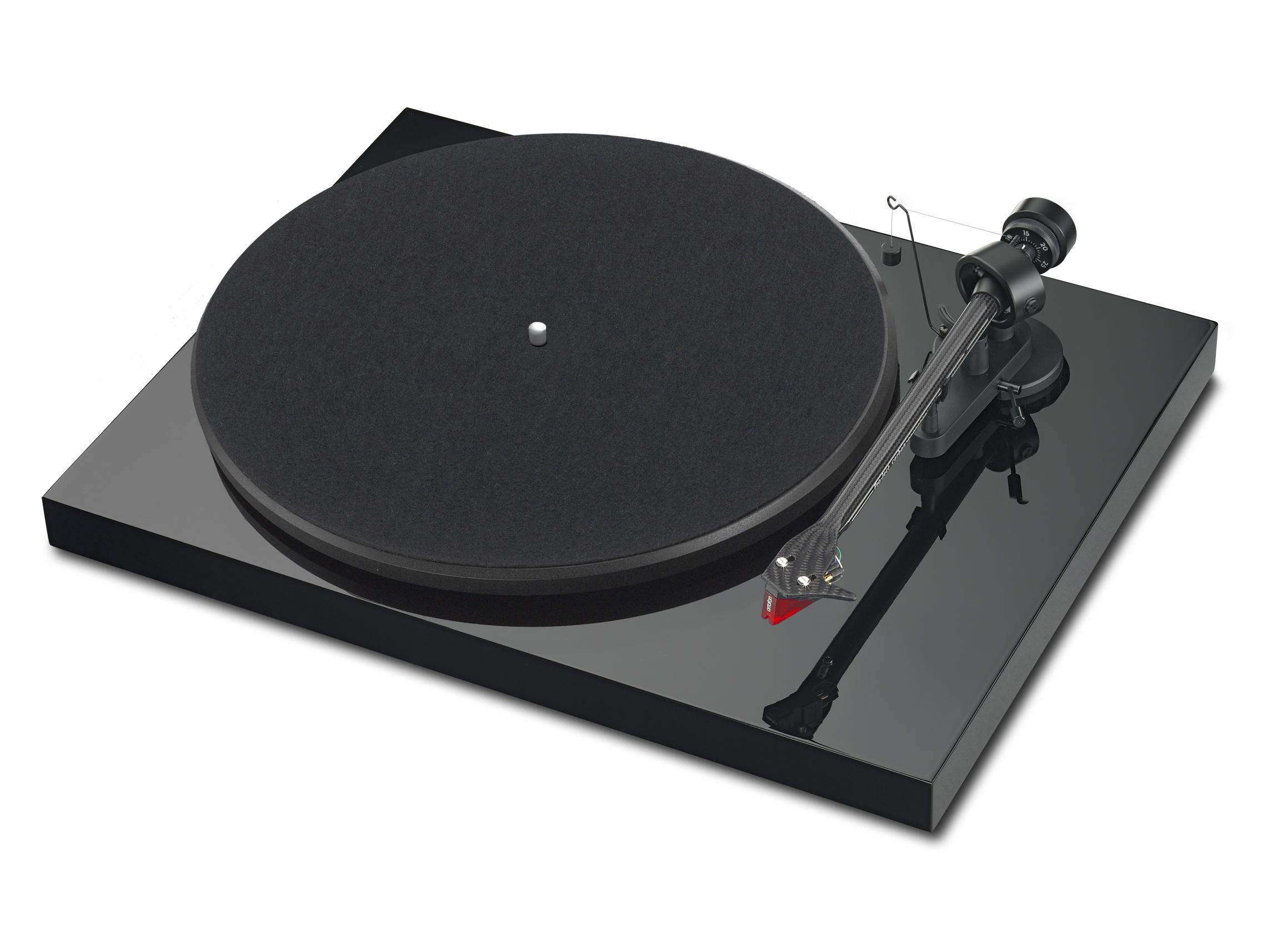 4.Pro-Ject - Debut Carbon DC